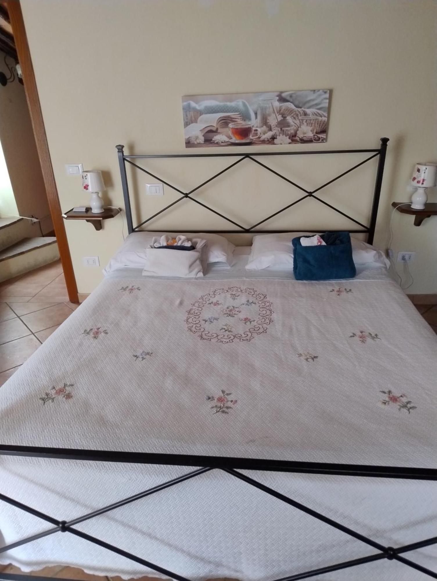 La Strega Ubriaca Bed & Breakfast Colle Val D'Elsa Bagian luar foto