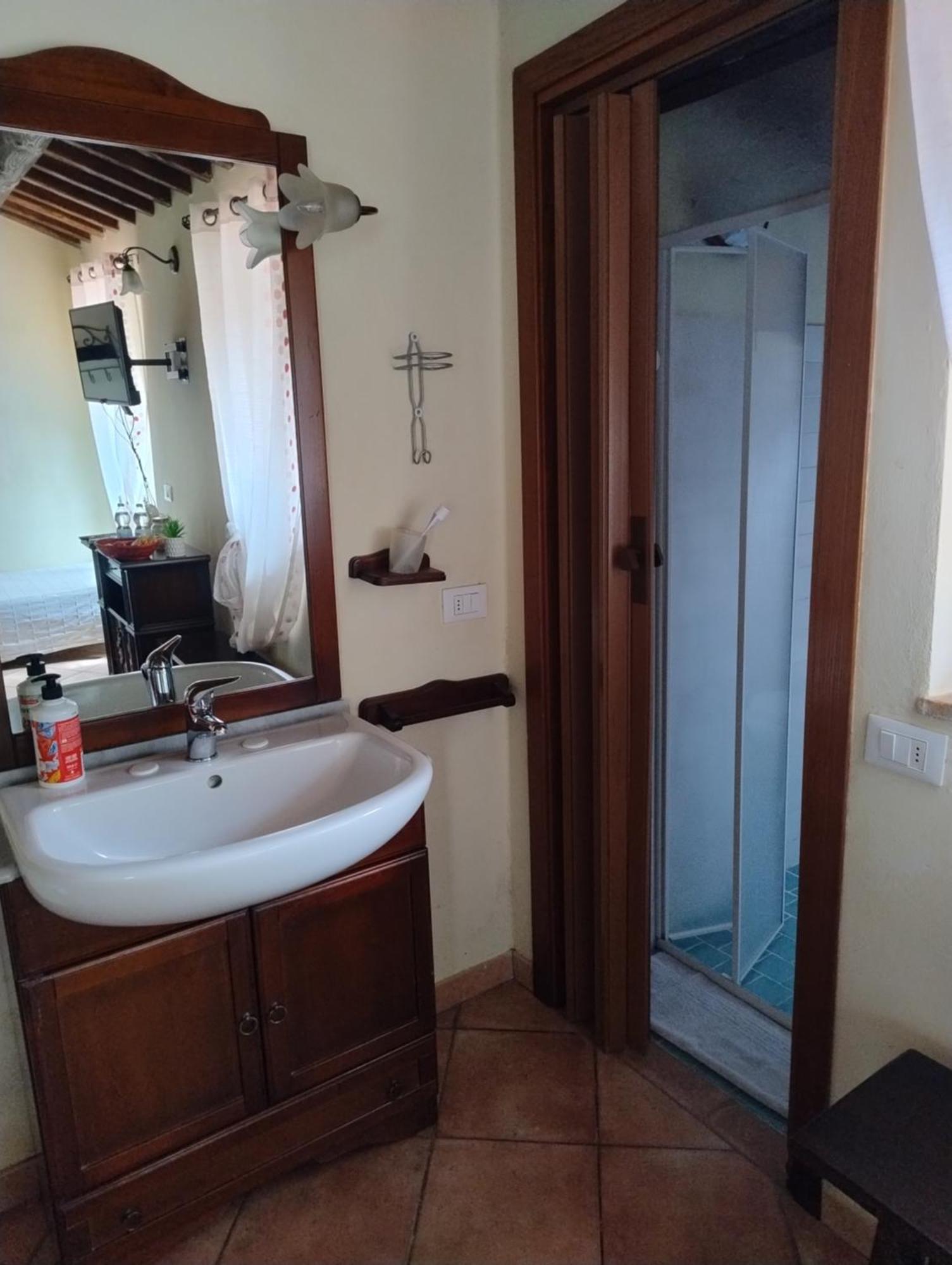 La Strega Ubriaca Bed & Breakfast Colle Val D'Elsa Bagian luar foto