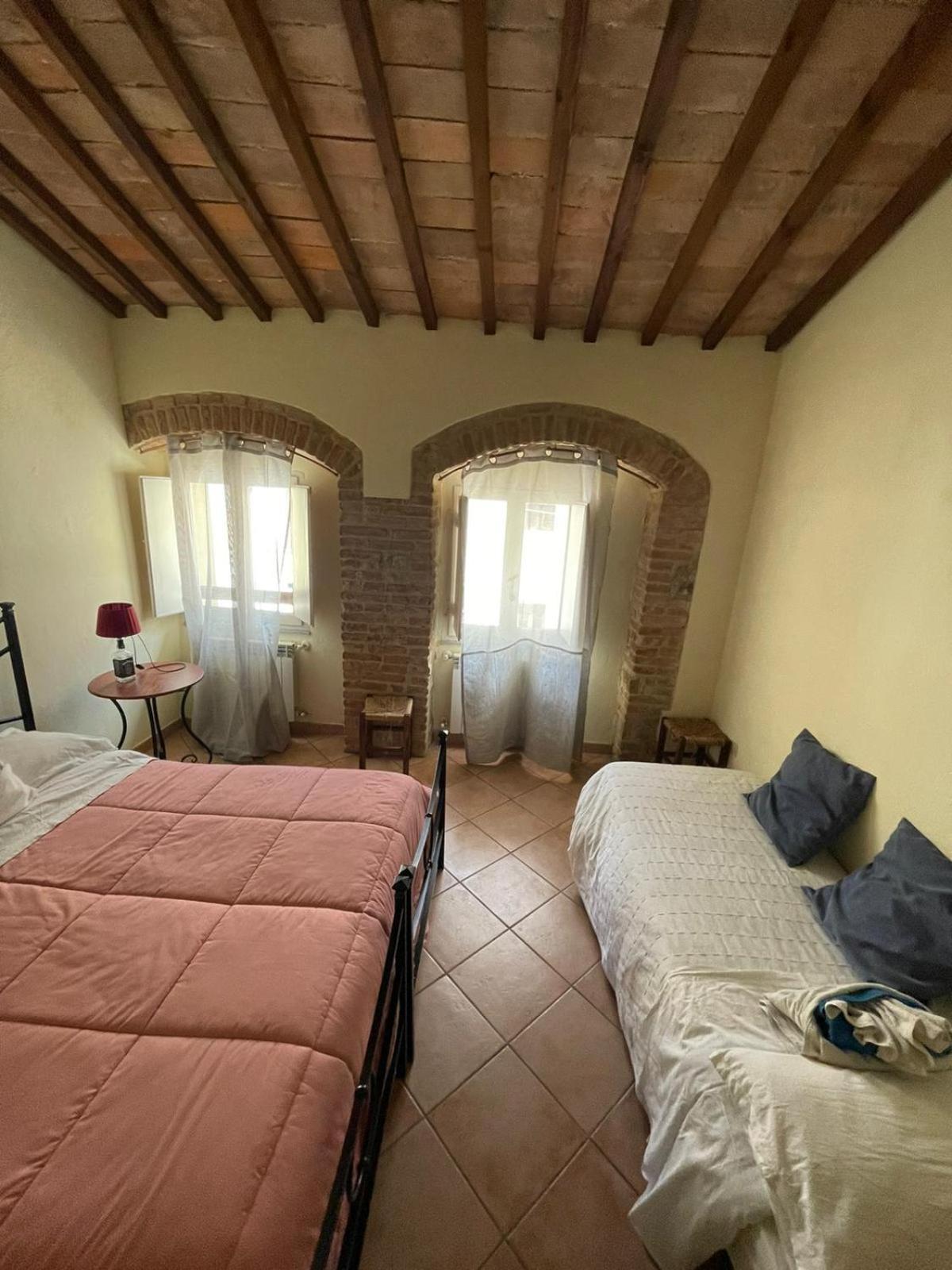 La Strega Ubriaca Bed & Breakfast Colle Val D'Elsa Bagian luar foto